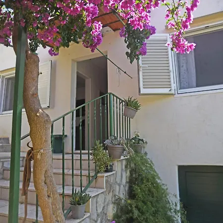 Veronika Сasa de vacaciones Veliki Drvenik