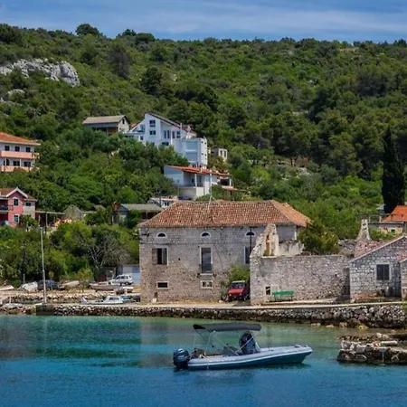 Veronika Prázdninový dům *