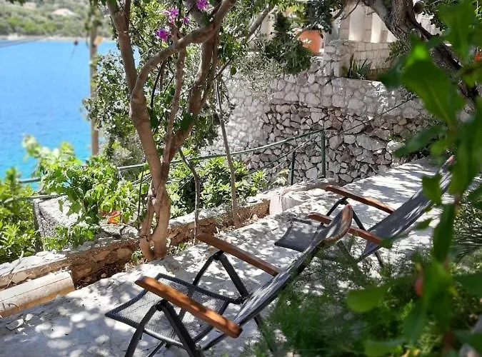 Veronika Tatil Evi *