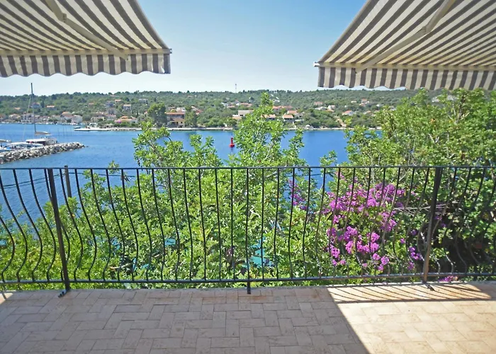 Veronika * Veliki Drvenik